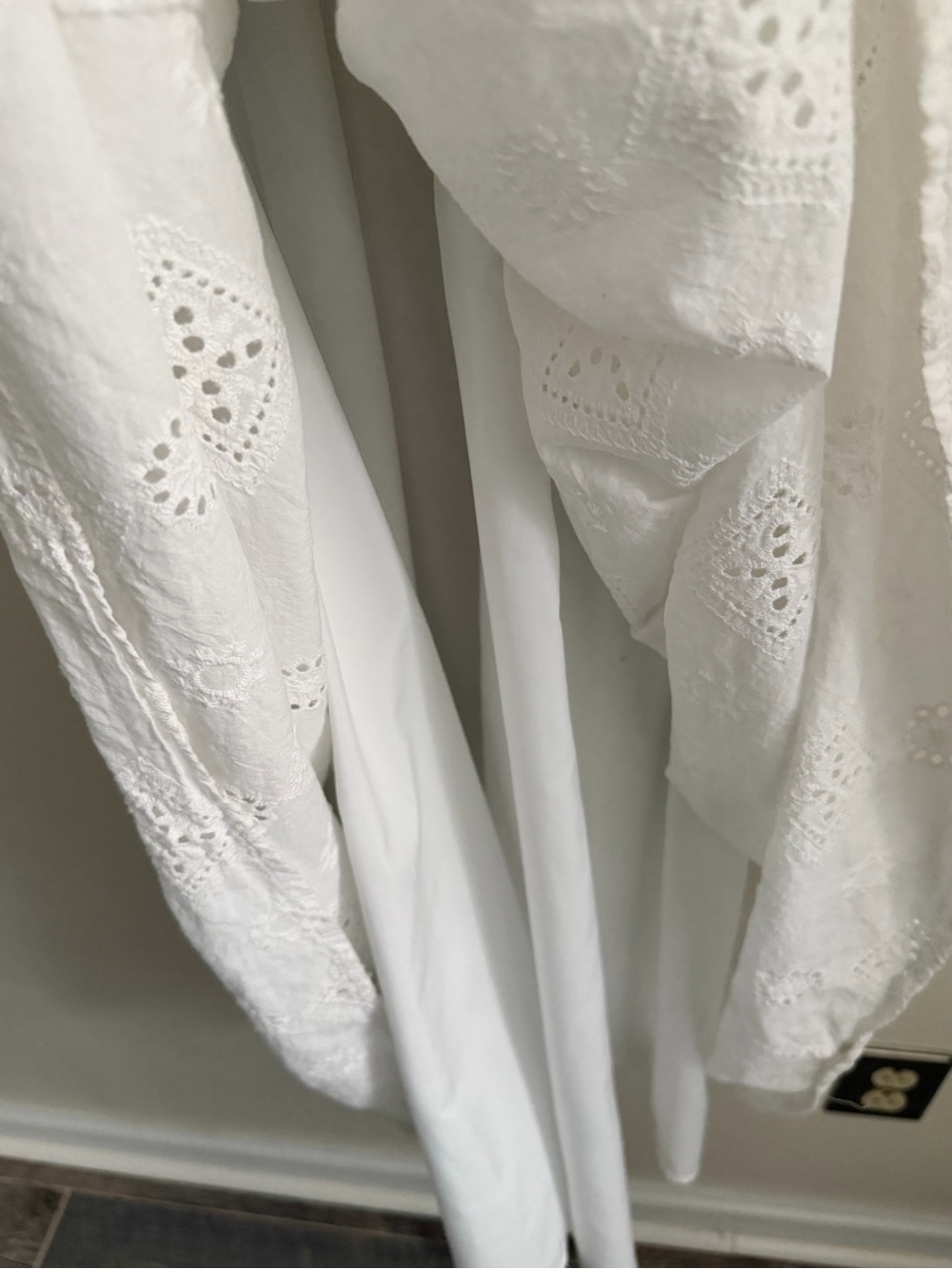 PETAL & PUP White Eyelet Shoulder Tie Smocked Maxi Dress - Women' s Size Medium - Picture 5 of 13